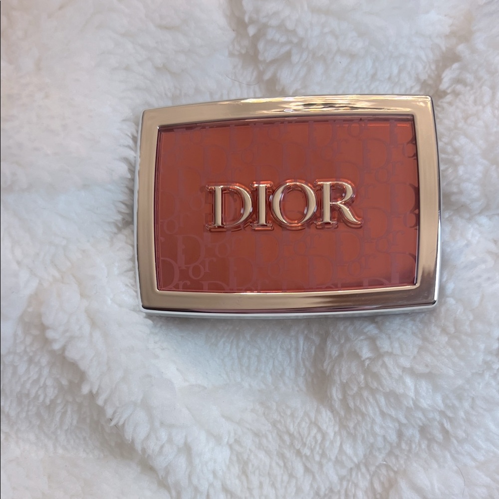 New Dior Rosy Glow Blush in Rosewood